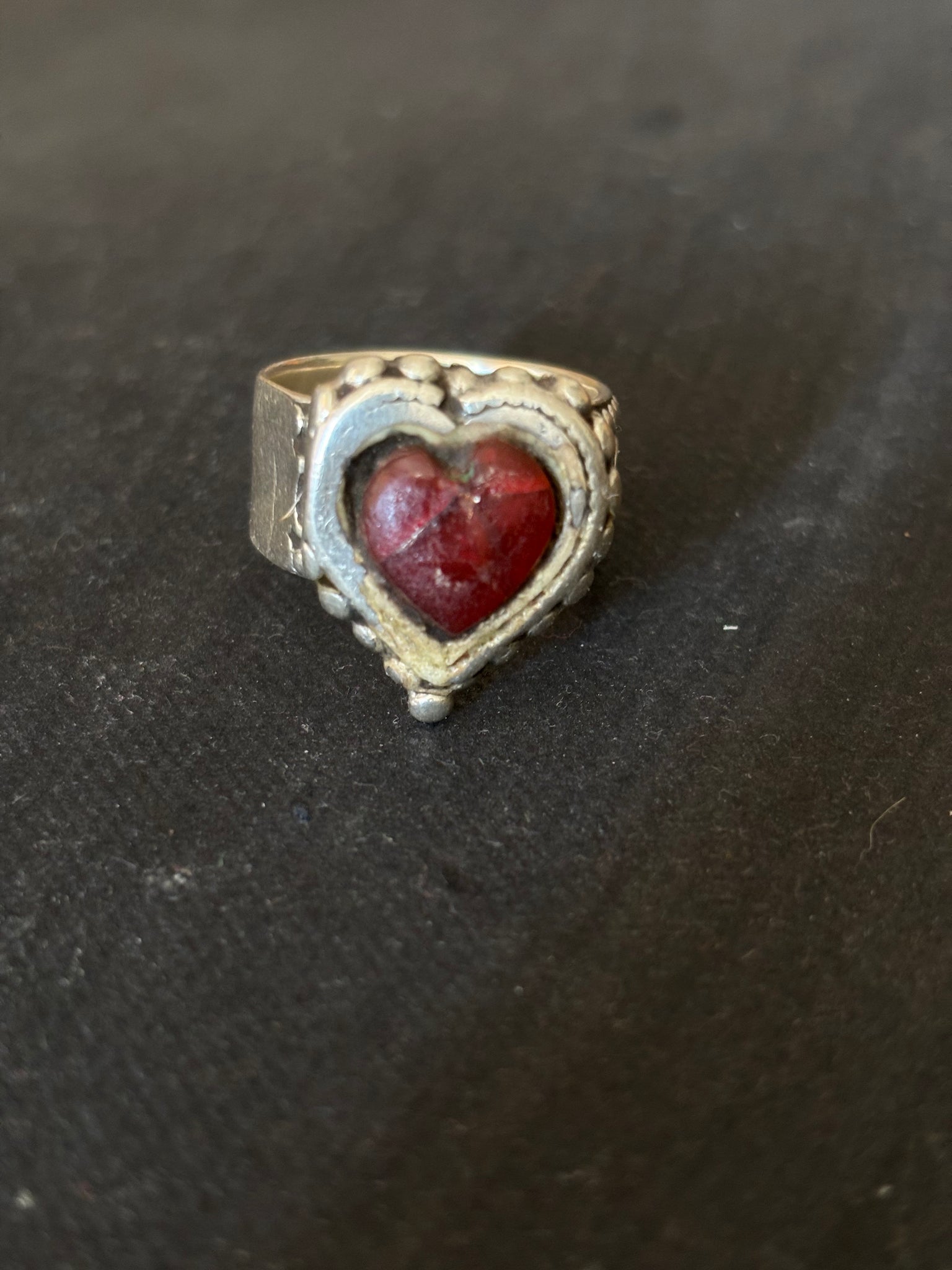 Vintage Silver Red Heart Finger ring