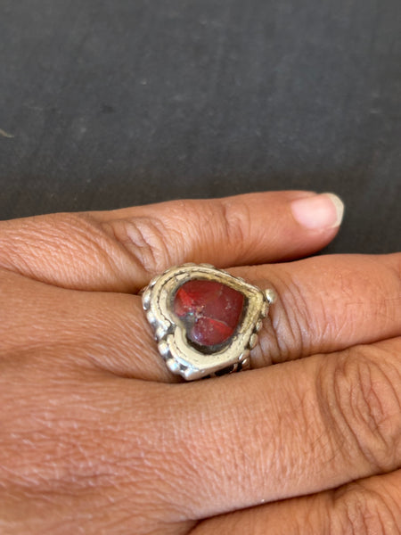 Vintage Silver Red Heart Finger ring